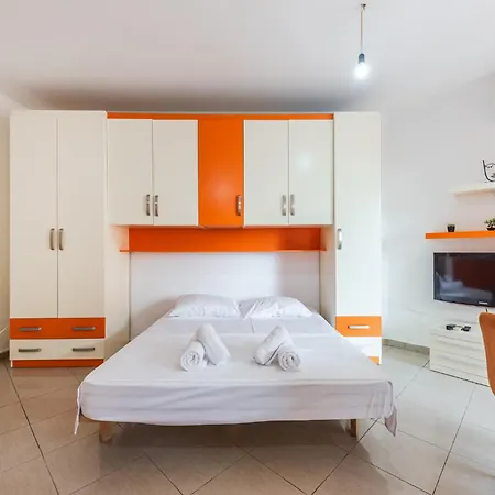 Lägenhet Orange Beachfront By Ps *
